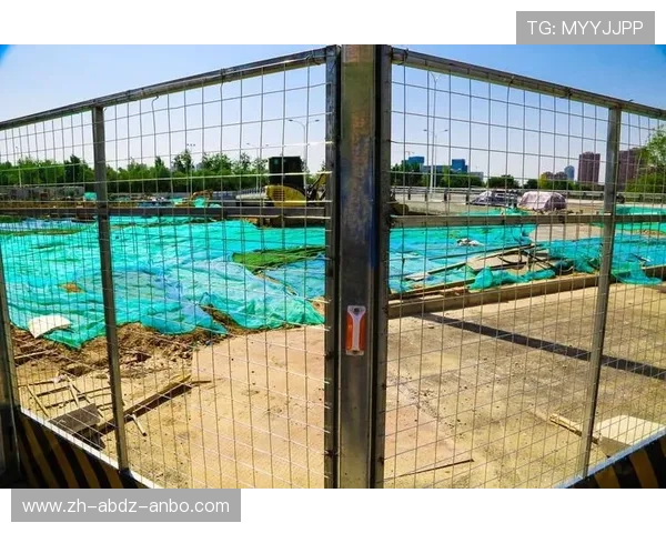 透视网足球围挡对球员视线优化的科学设计 透视网足球围挡对球员视线优化的科学设计